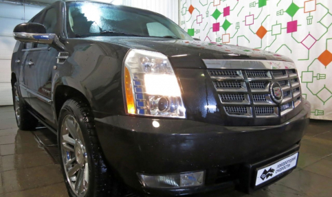 Чип-тюнинг и снятие лимитера скорости на Cadillac Escalade 6.2 409hp 2010 года выпуска